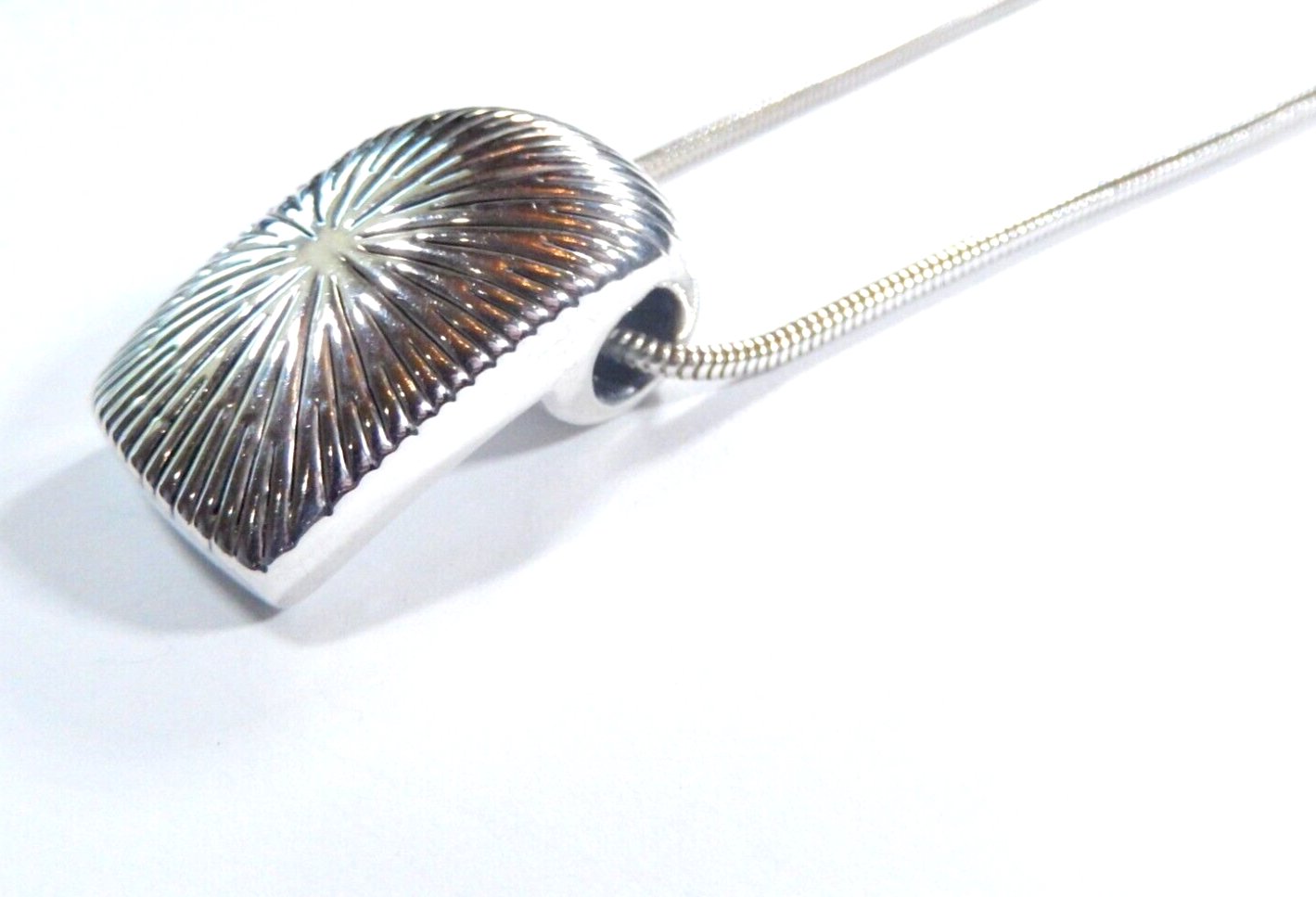 SSD Simon Sebbag Designer Sterling Silver Heavy Pendant Signed w25mm 24 Chain