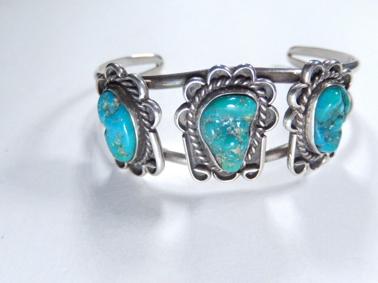 VINTAGE- Signed Native American Navajo Turquoise Sterling silver Cuff Bracelet