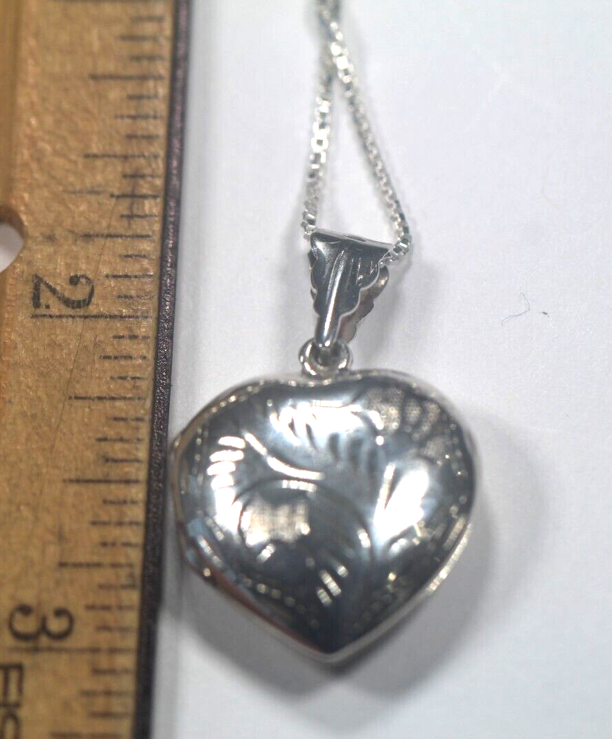 *VINTAGE* FAS Sterling Silver 925 Heart Shaped Photo Locket Pendant w/20" Chain