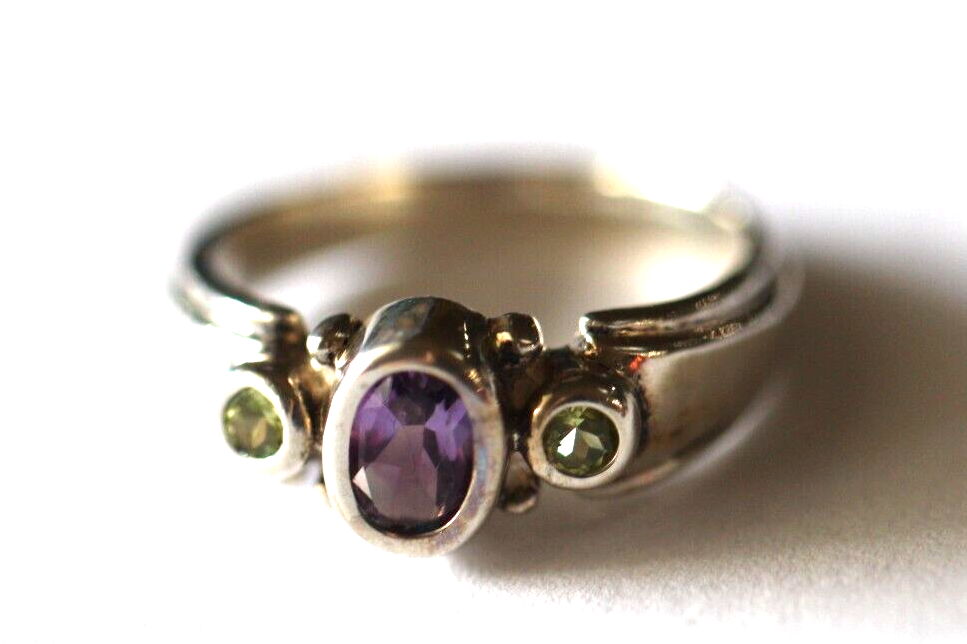 *VINTAGE*  Sterling Silver 925 Purple Amethyst & Peridot RING Size 5.25