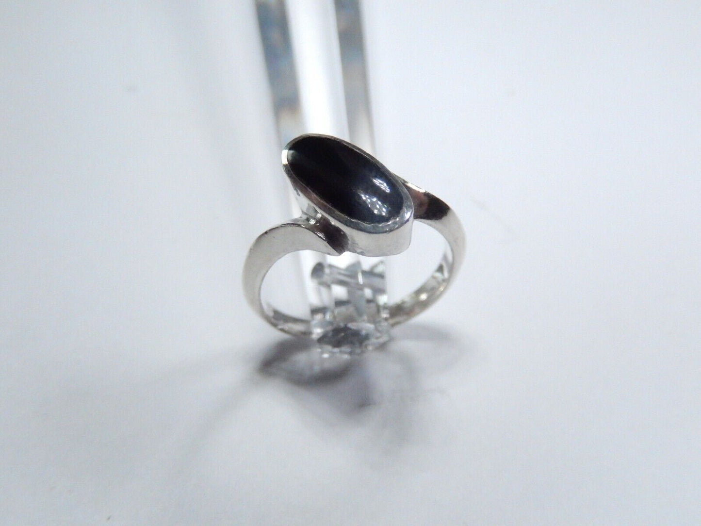 *VINTAGE*  Modernist Long Oval Black Onyx Sterling Silver Ring Size 5