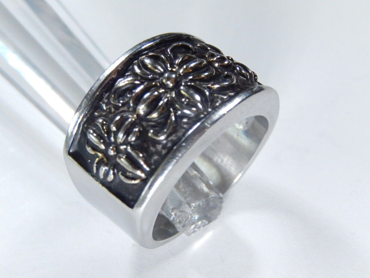 Stainless Steel 13.5 mm Wide Band  Flower Design Fashion Ring Women's Size 7