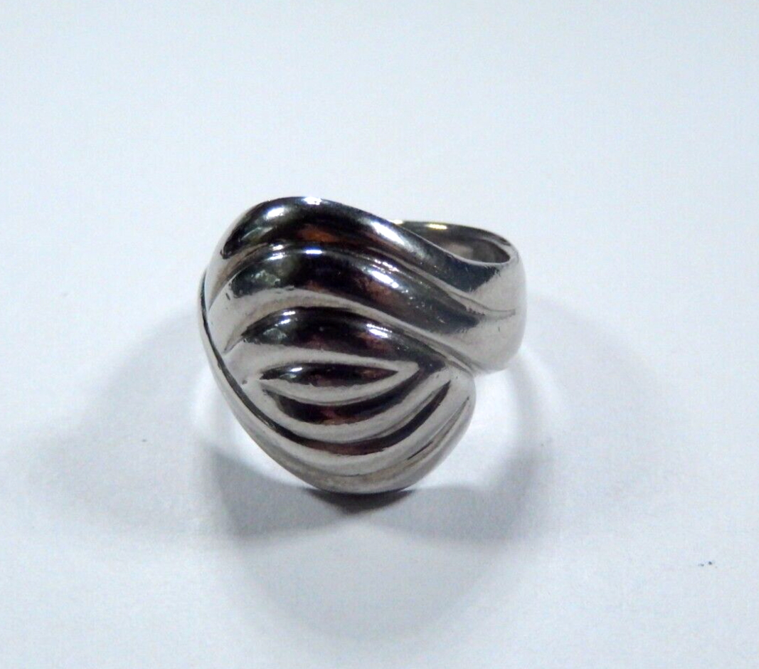 Vintage 925 Sterling Silver Swirled  Dome Ring Size 5.75