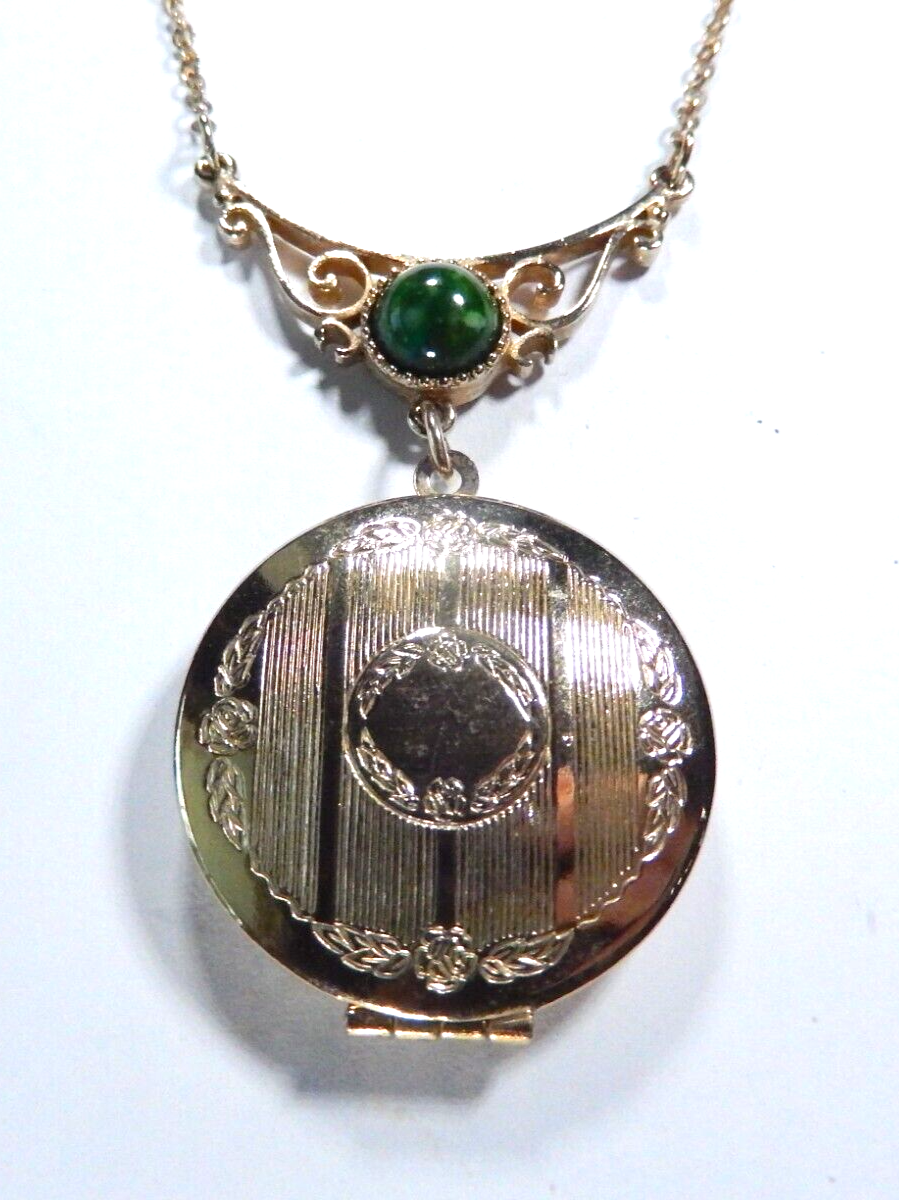 *VINTAGE* SARAH 1-1/4"  Gold Tone Locket Pendant Pressed Victorian Design 18”