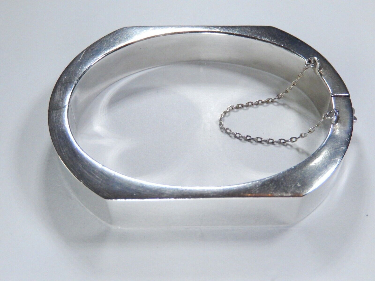 Modernist Designer Artisan 7" Sterling Silver Hinged Bangle Bracelet