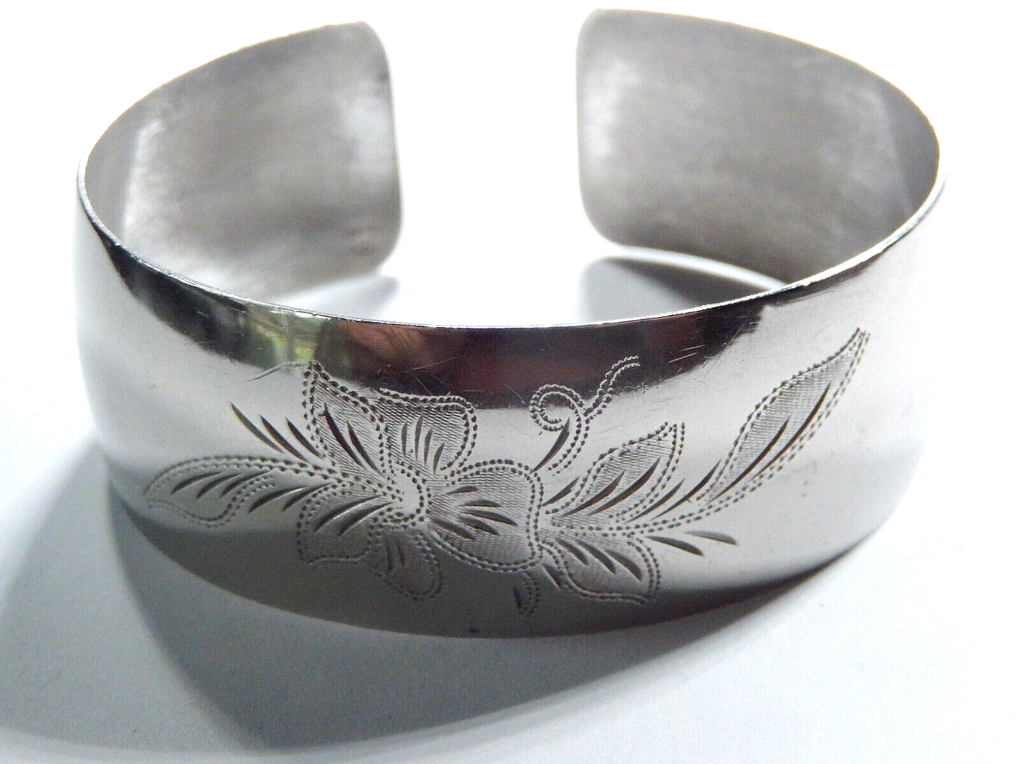 Vintage 925 Silver Etched Floral 22mm Wide 6.5 inch Cuff Bracelet - 20.6 grams