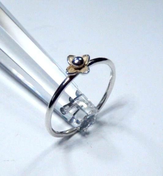 *VINTAGE* Sterling Silver .925 Four Leaf Flower Ring Size 8