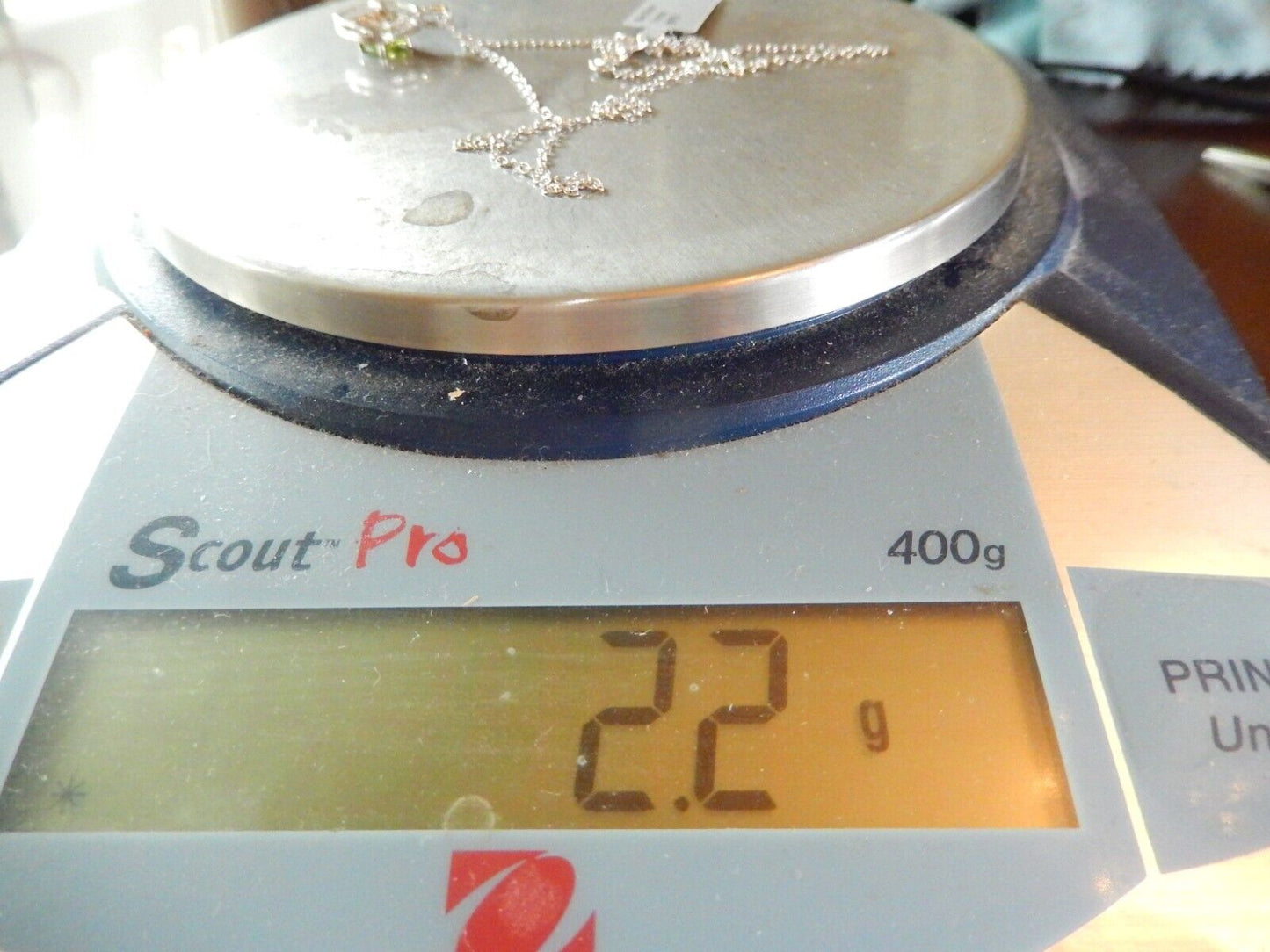 *VINTAGE* Sterling Silver .75 CT Peridot Pendant w/18" Sterling Chain