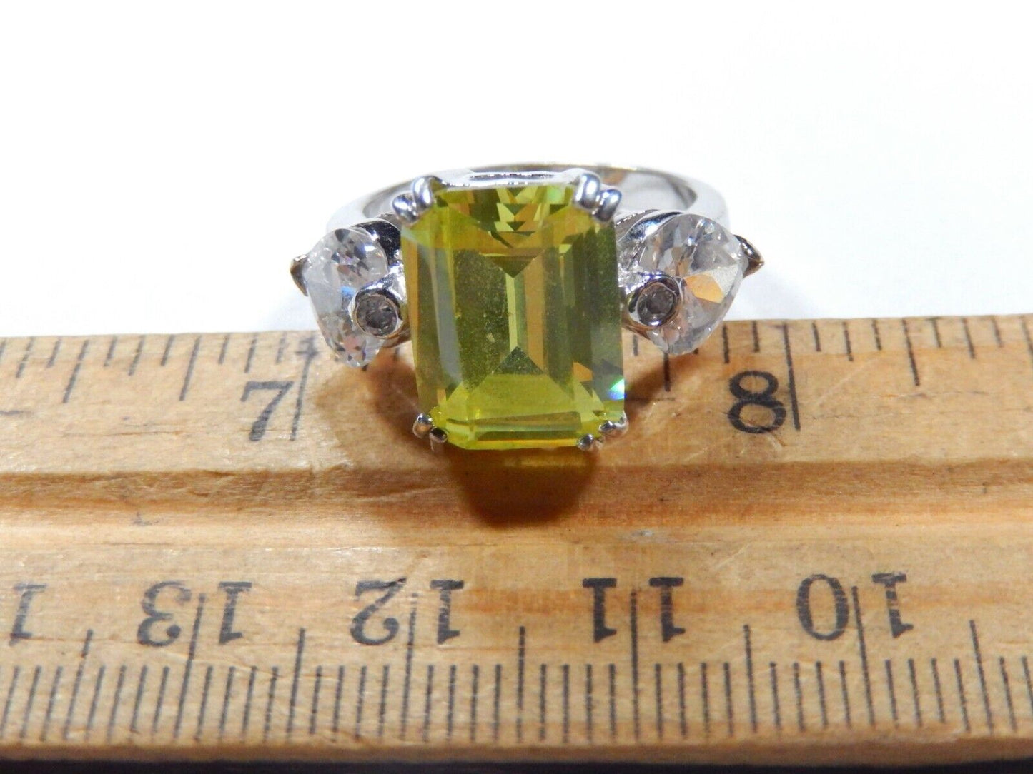 Sterling Silver 5.00 CT Peridot And Cubic Zirconia Statement Ring Sz 8