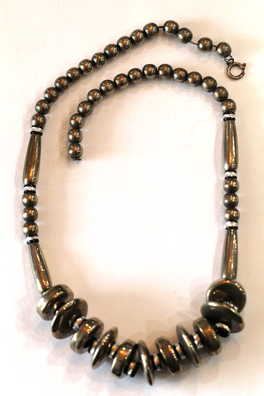 LARGE NATIVE AMERICAN NAVAJO STERLING SILVER 23 mm DISC & OTHER BEAD 22"NECKLACE