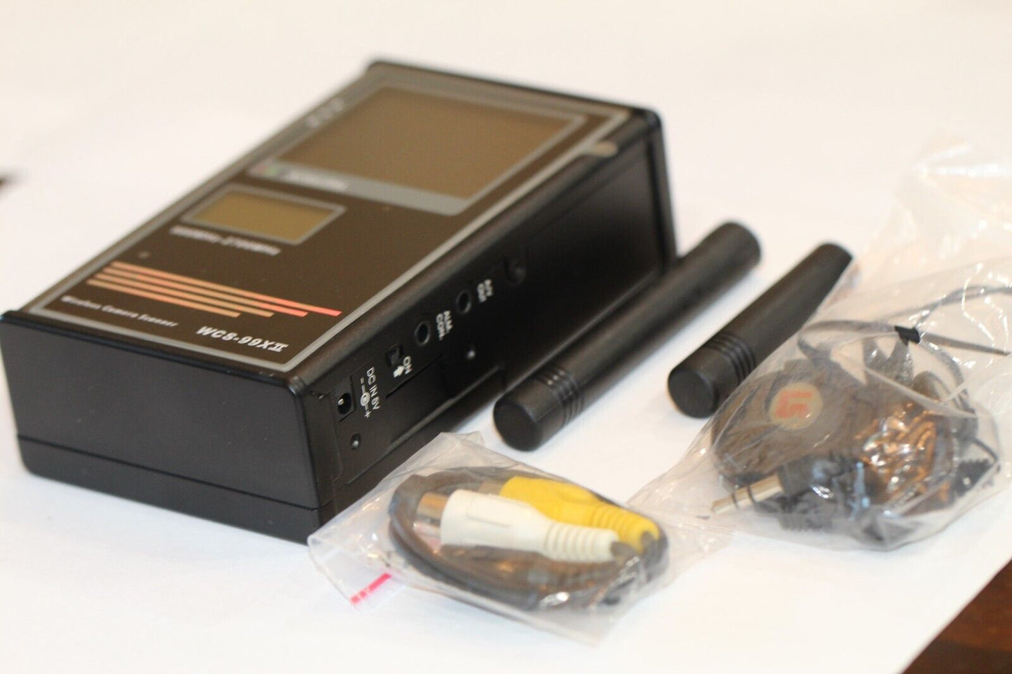 WCS-99XII Wireless Camera Scanner - Detecting Spying Cameras 900MHz-2700MHz