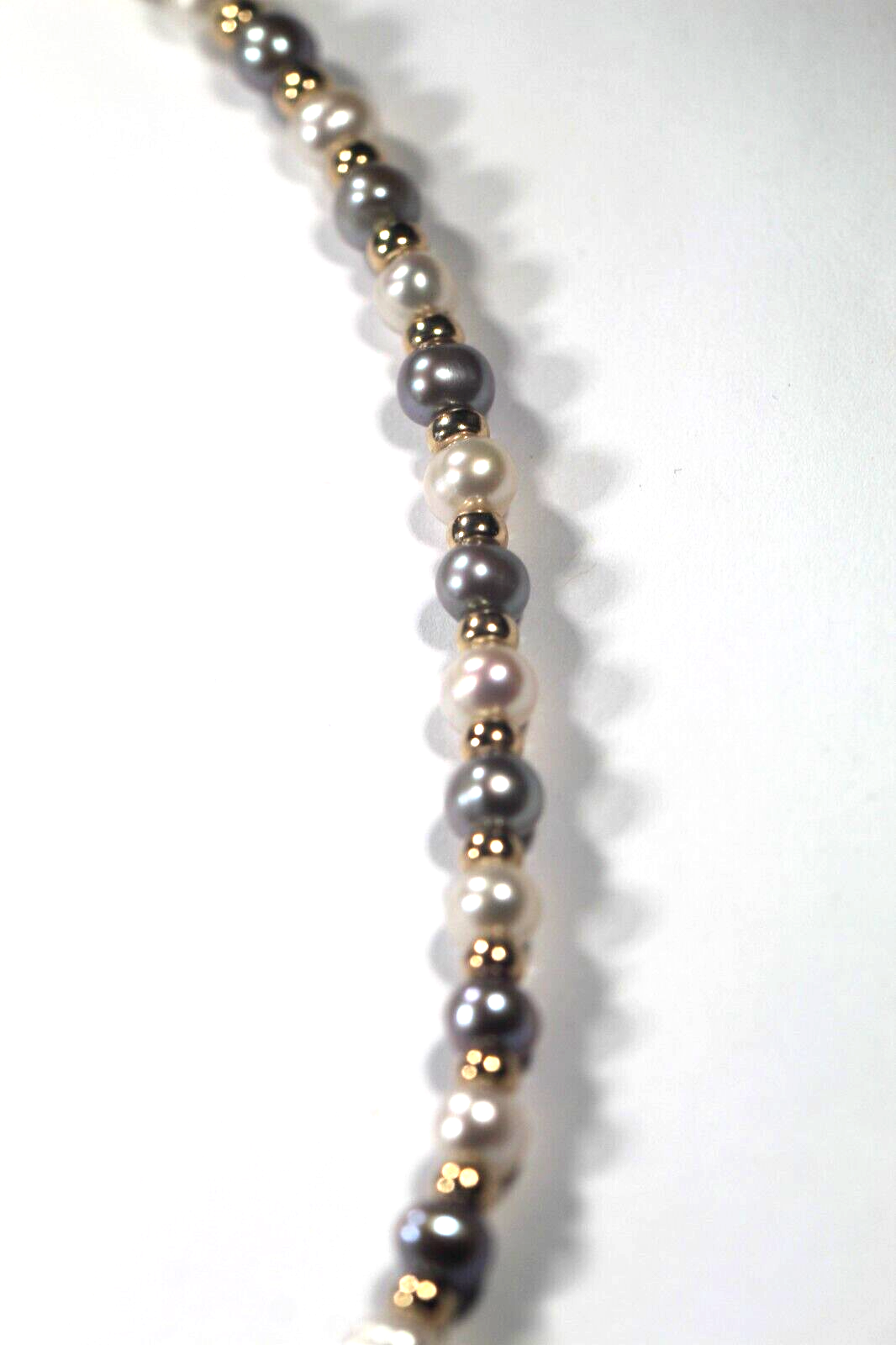 VINTAGE  14k Yellow Gold 4 mm Beaded with 6.5 mm White & Gray Pearl 17" Necklace