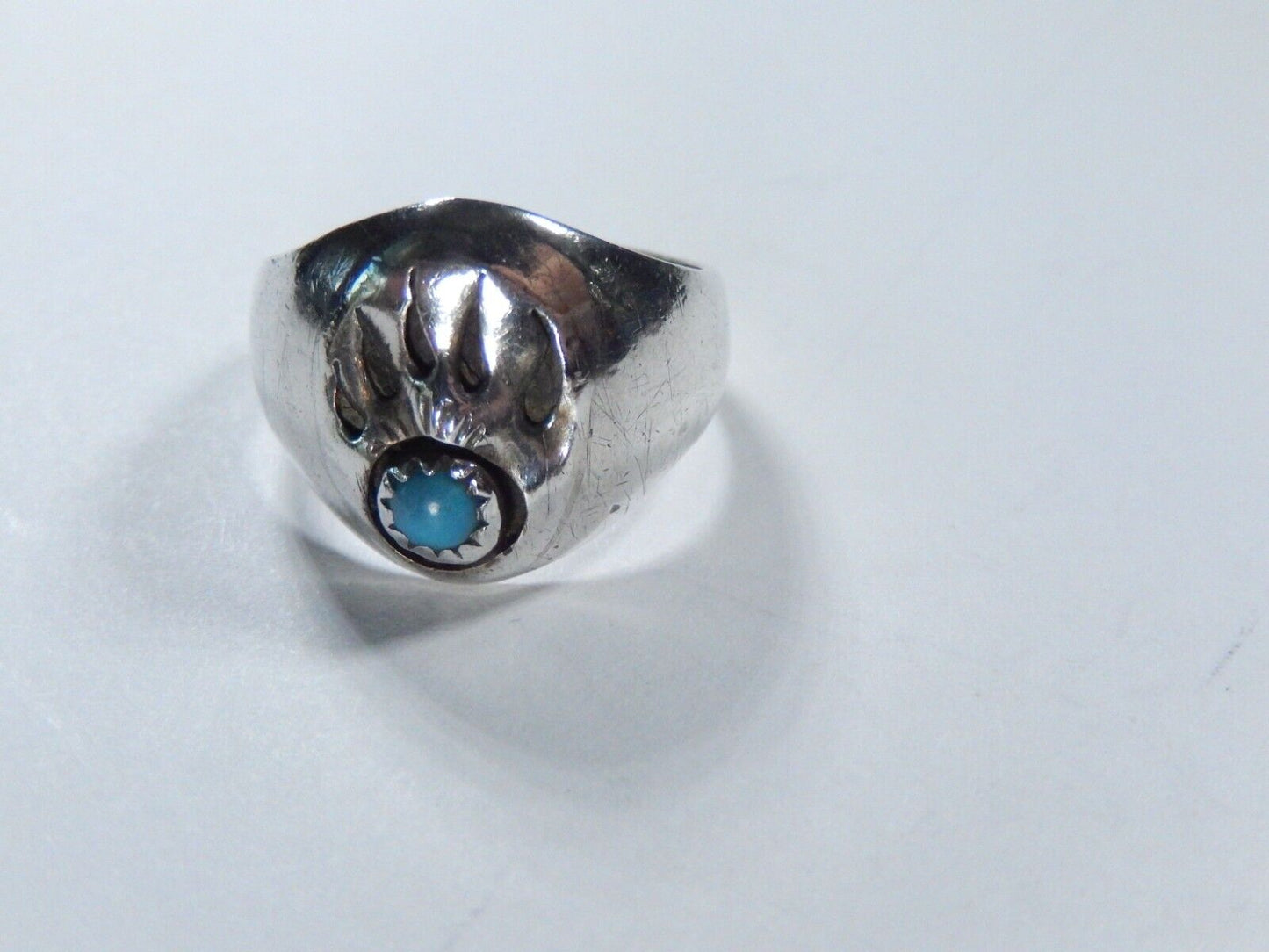 *VINTAGE* NATIVE AMERICAN SIGNED "R" STERLING SILVER TURQUOISE BEAR PAW RING 8.5