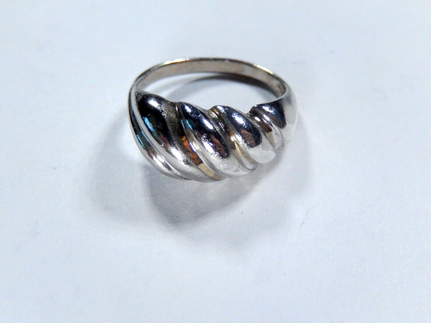 *VINTAGE* Sterling Silver Shrimp Dome Design Ring 925 Size 6.5
