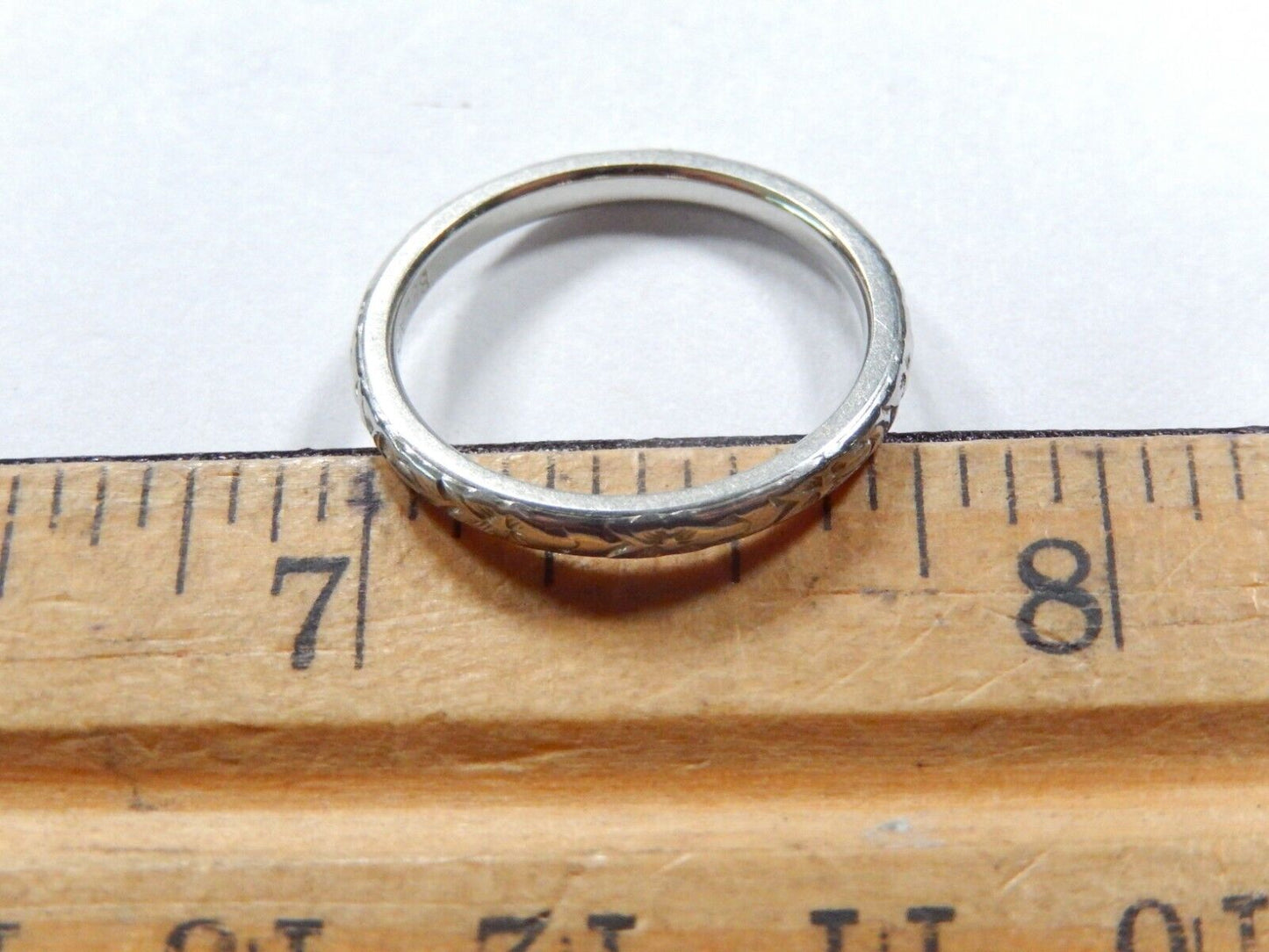 *VINTAGE*  Art Deco Etched Eternity 2mm Wedding Band 18K White Gold Ring Sz 6