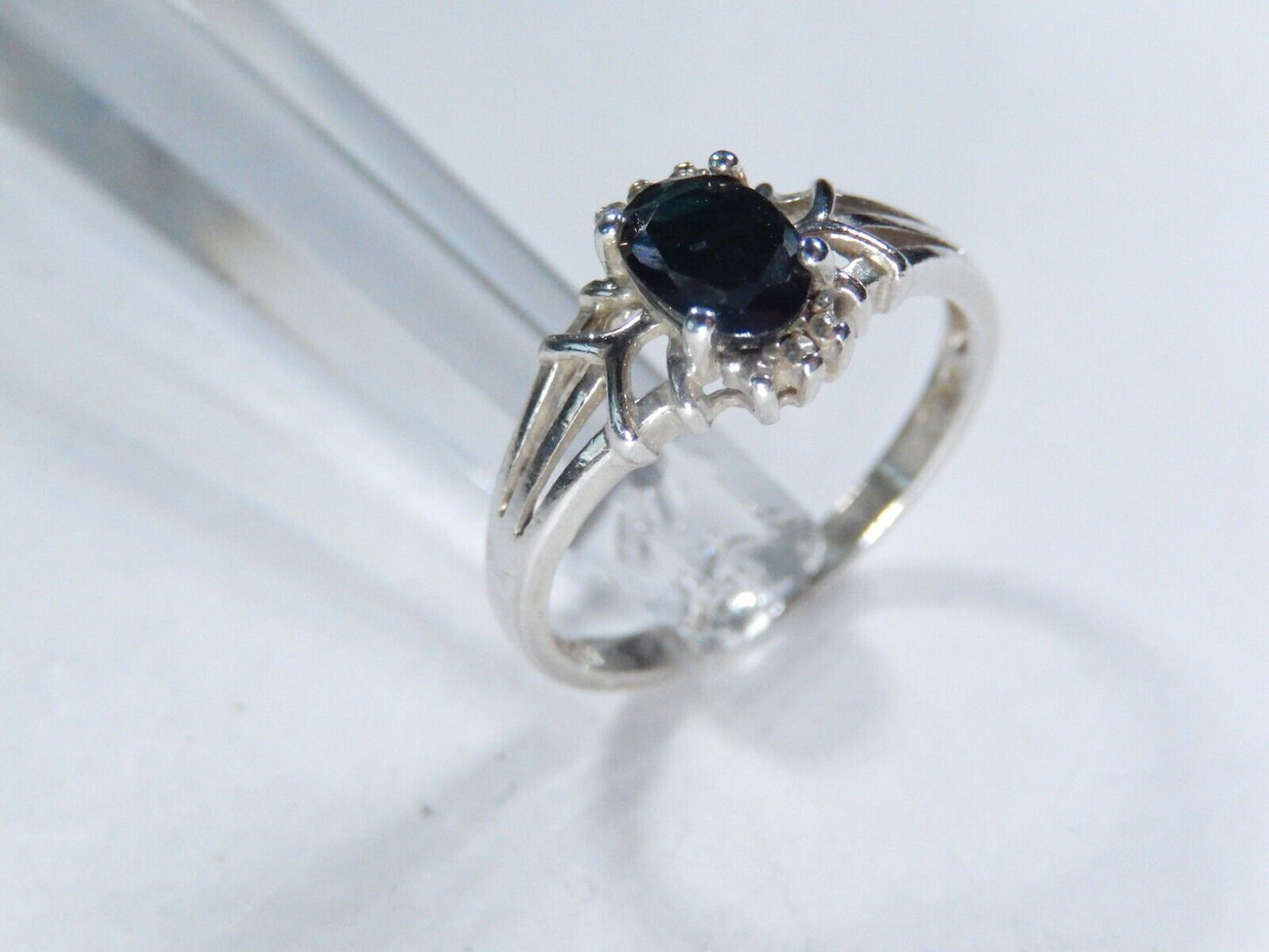 *VINTAGE*  Sterling Silver 925 Oval Sapphire Solitaire Ring Size 8