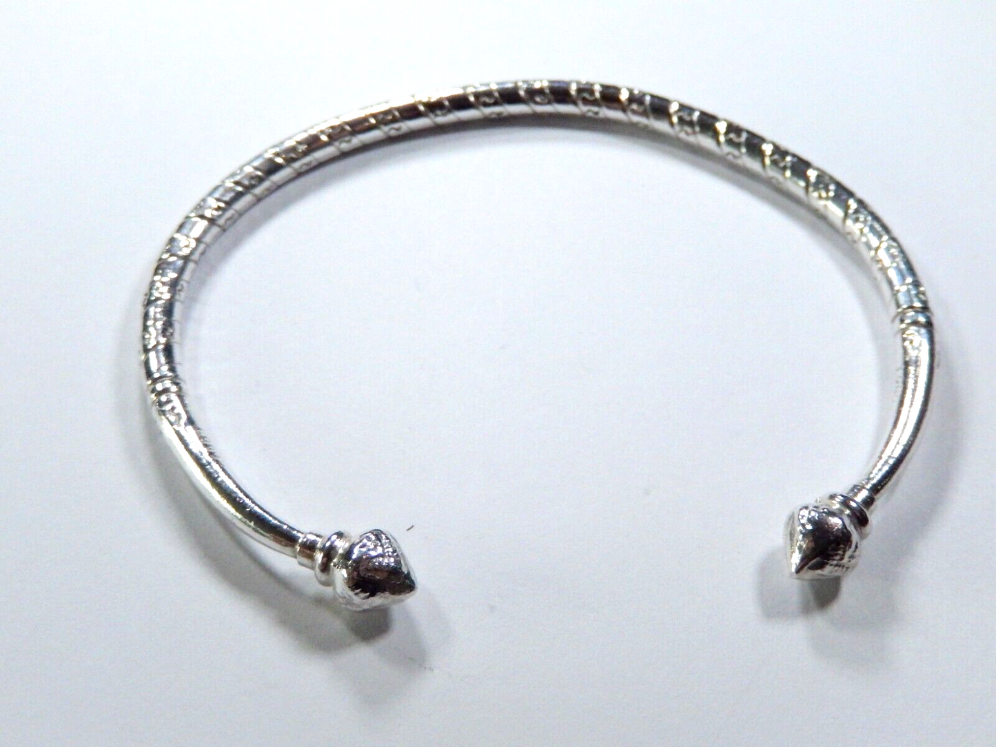 VINTAGE  Tribal Etched Lotus Sterling Silver Bangle Open Cuff Jewelry Bracelet