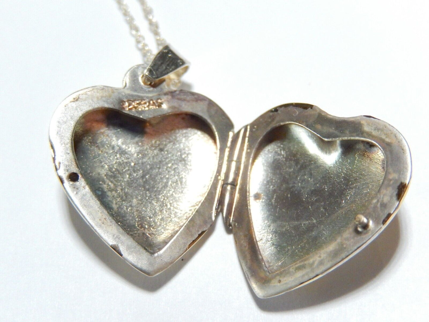 VINTAGE Sterling Silver Two Tone Heart Locket Etched Design w18 Ster Chain
