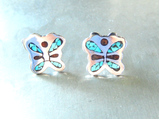 *VINTAGE* ZUNI STERLING SILVER AND TURQUOISE BUTTERFLY STUD EARRINGS 1/2" x 1/2"