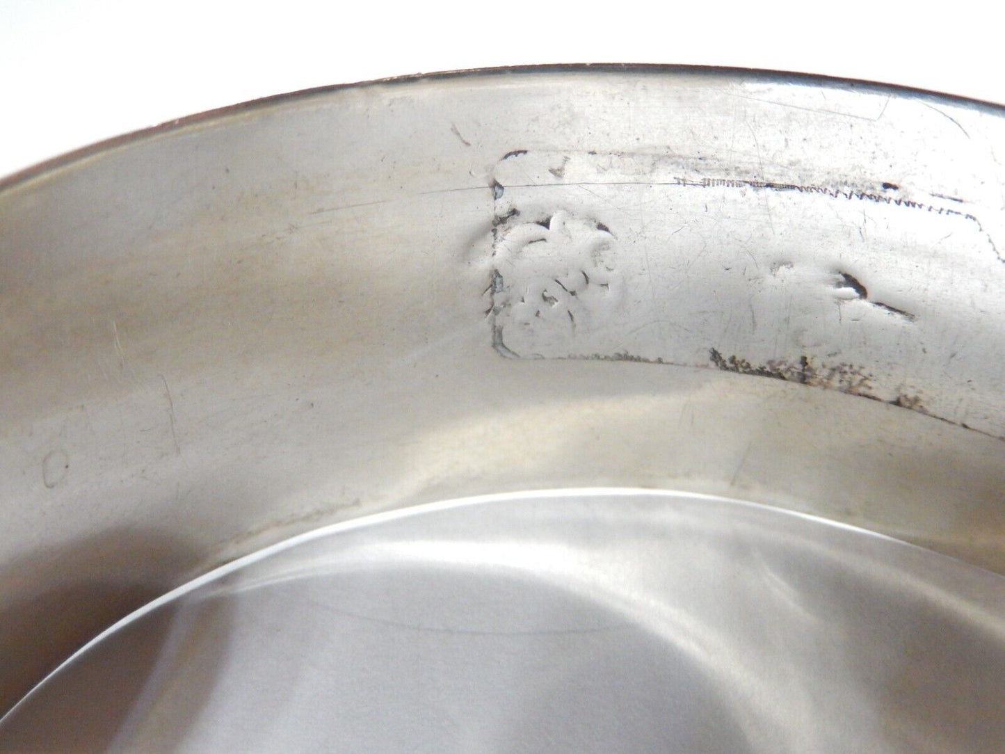 OLD EARLY VINTAGE NAVAJO HAND TOOLED STERLING SILVER 24mm Wide BRACELET CUFF 52g