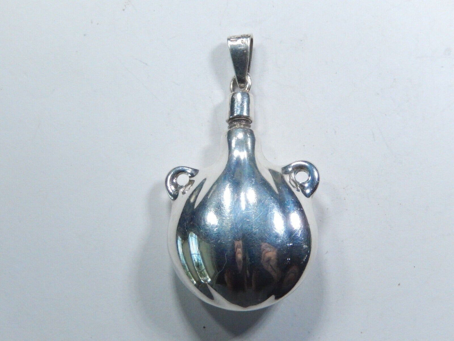 *VINTAGE*  MEXICO TAXCO LARGE STERLING SILVER PERFUME POISON HOLDER PENDANT