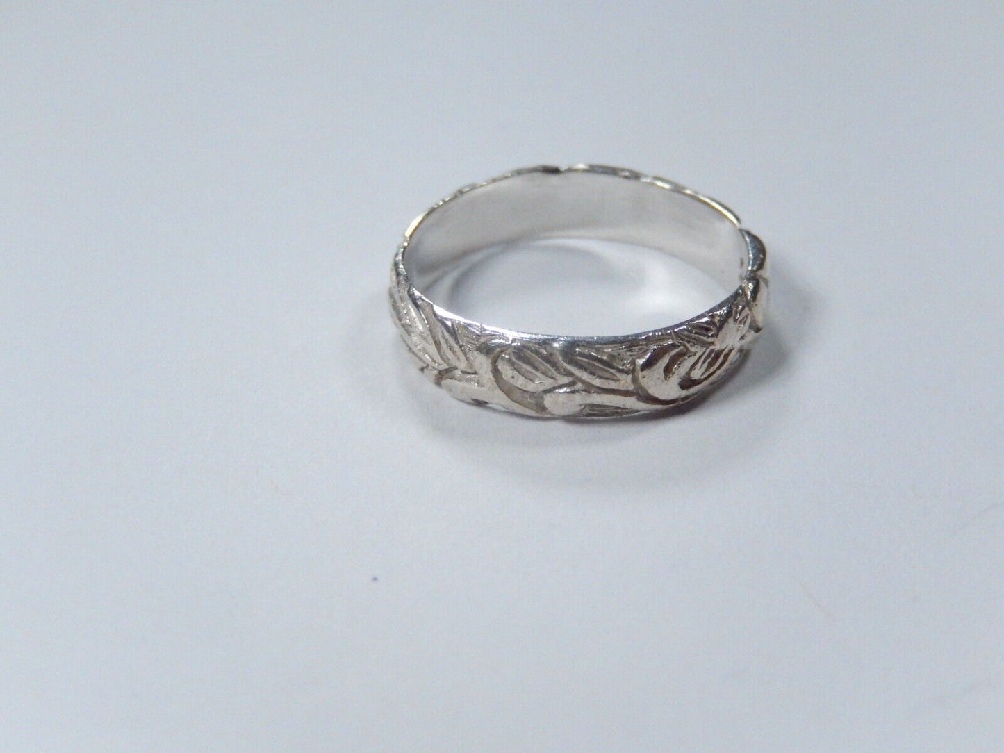 *VINTAGE* 925 Sterling Silver 4.25mm Multi Flower Leaf Band Ring Size 4.75