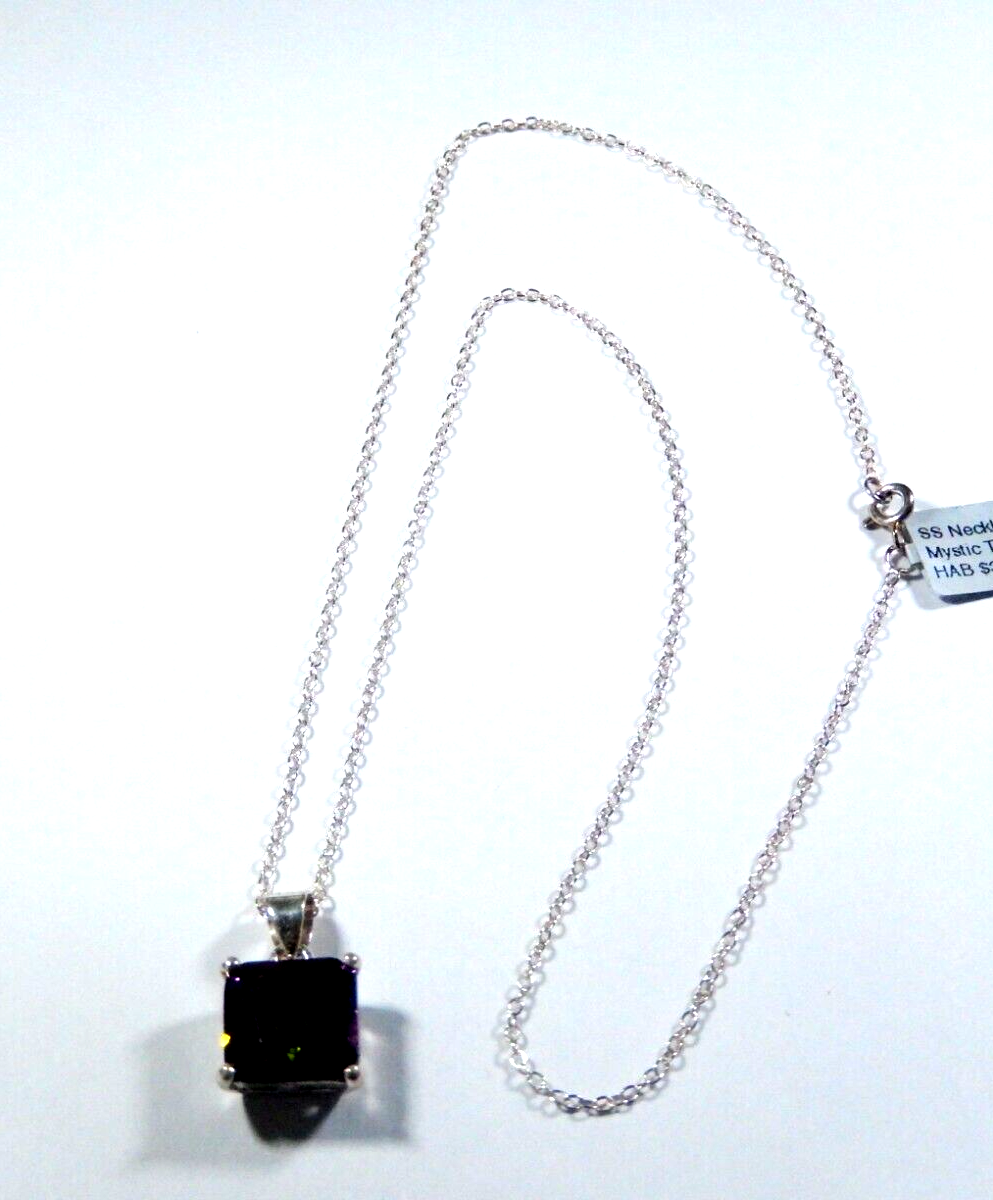 900 CT Peridot Princess Cut Solitaire Sterling Pendant w18 Chain