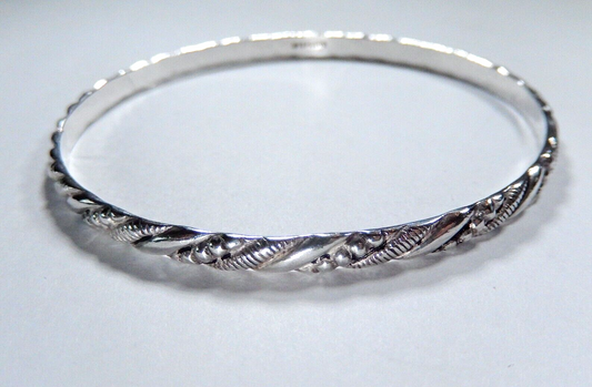 VINTAGE - Sterling Silver Decorative Bracelet 4.5mm Wide