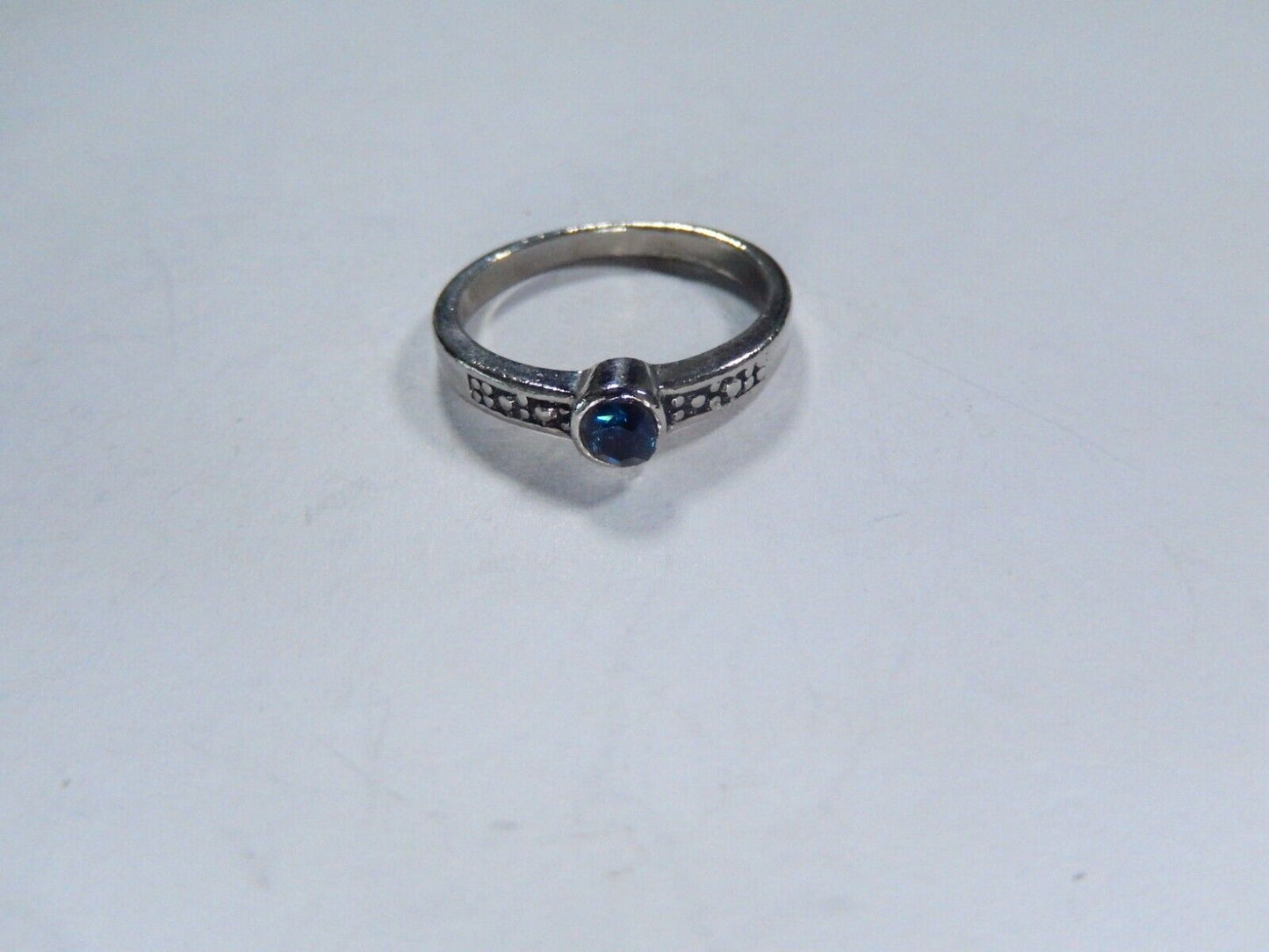 *VINTAGE* 925 Silver Created Blue Sapphire Round Solitaire Ring Size 7.75