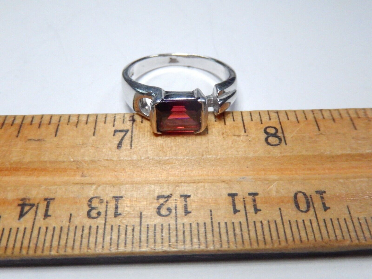 VINTAGE - Bezel Set Womens Sterling Silver 1.50 CT Garnet Solitaire Ring 7.75