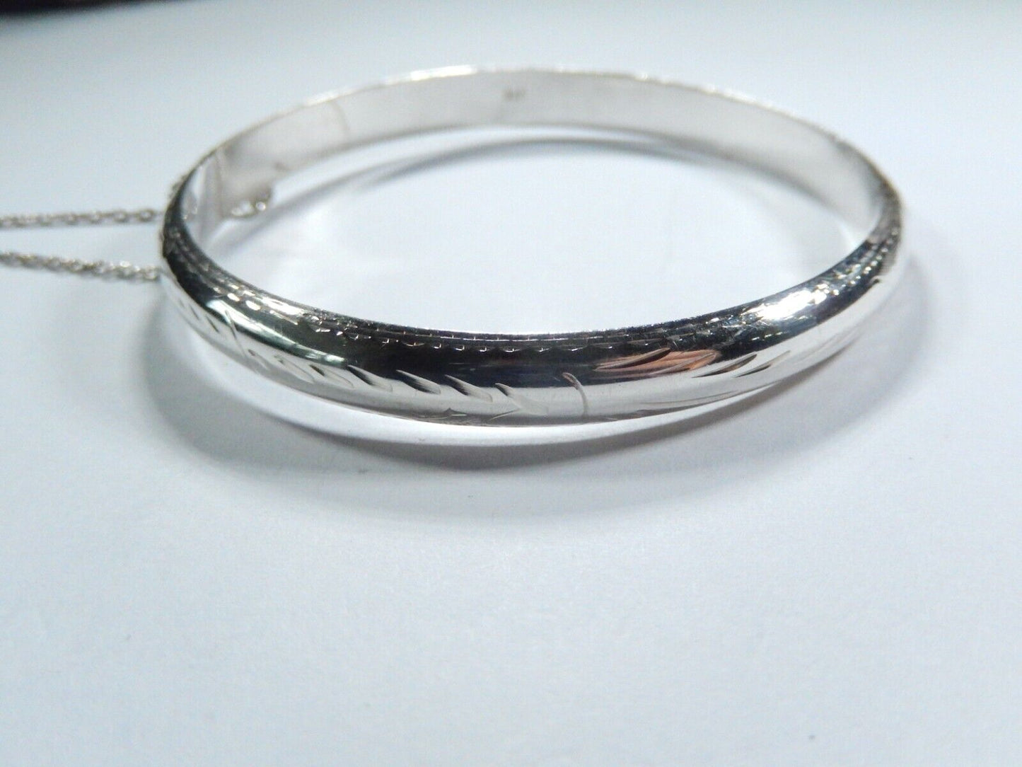 *VINTAGE* FAS Etched Sterling Silver Hinged Bangle Bracelet