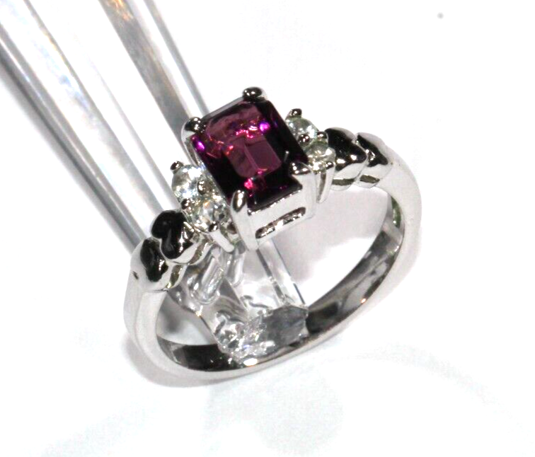 *VINTAGE* Sterling Silver Emerald Shaped Amethyst Ring Size 7.75