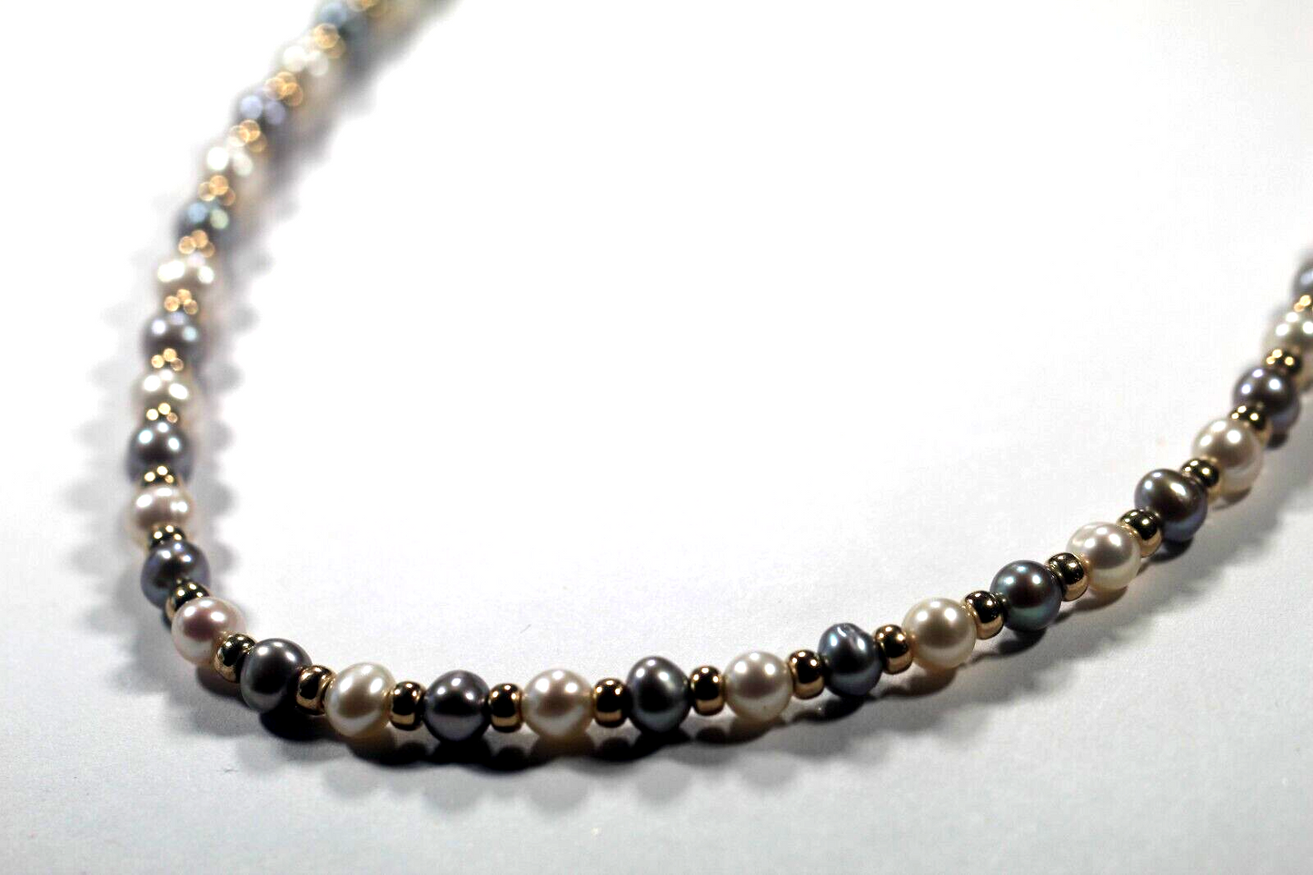 VINTAGE  14k Yellow Gold 4 mm Beaded with 6.5 mm White & Gray Pearl 17" Necklace