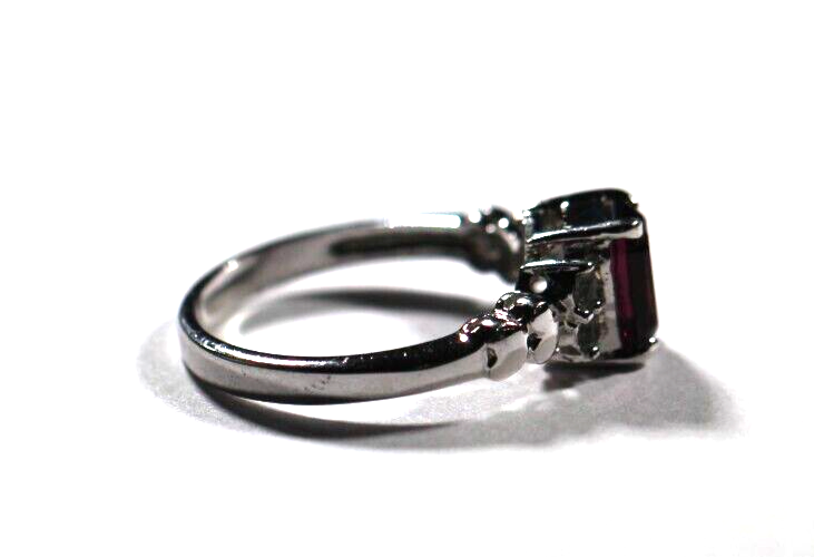 *VINTAGE* Sterling Silver Emerald Shaped Amethyst Ring Size 7.75