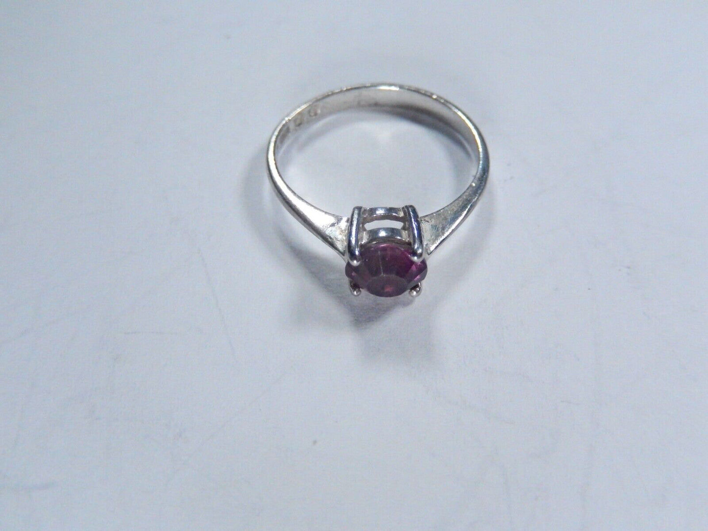 *VINTAGE* 925 Sterling Silver Amethyst Solitaire Birthstone Ring Size 7