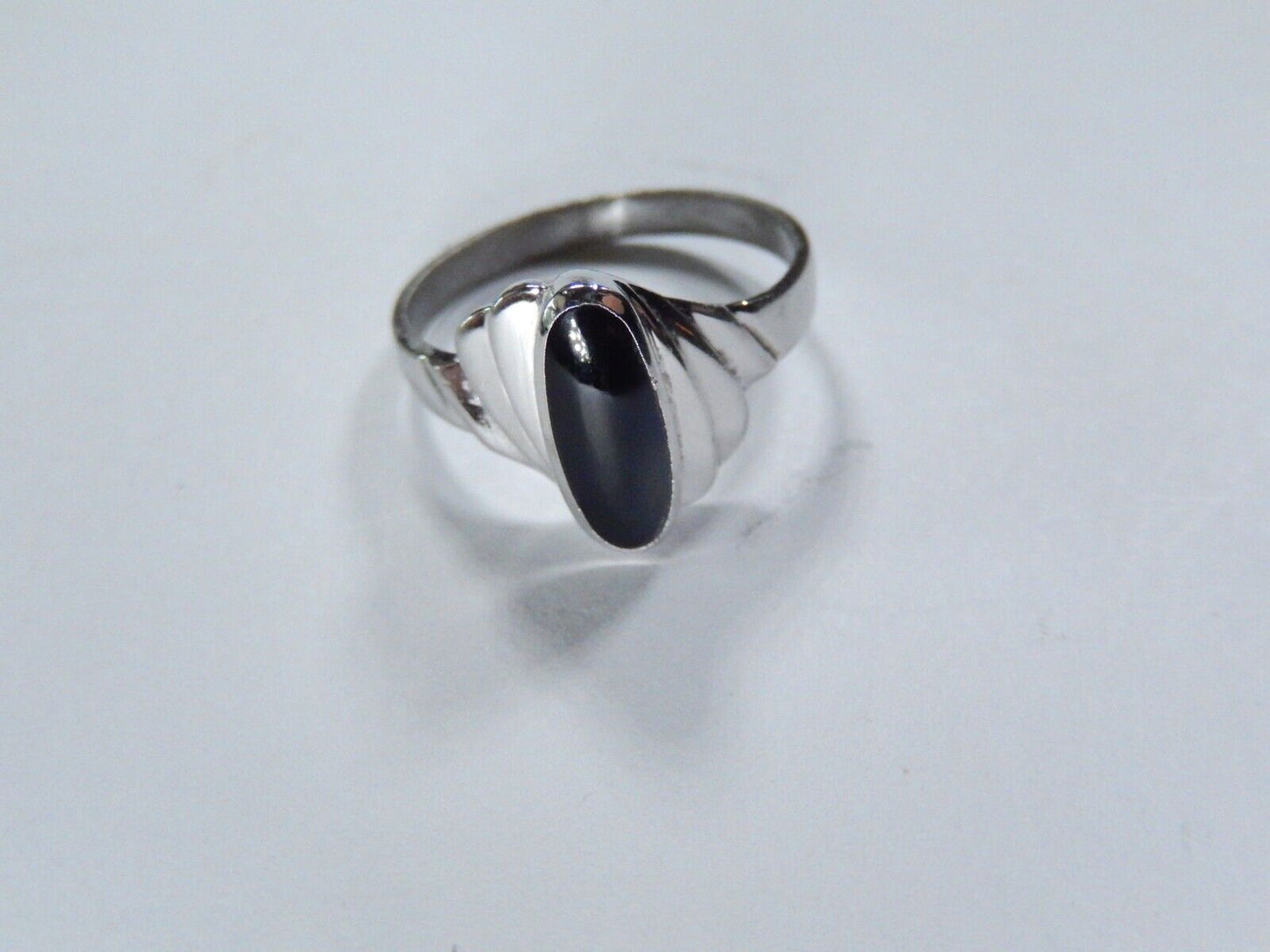 *VINTAGE*  Modernist Long Oval Black Onyx Sterling Silver Ring Size 8