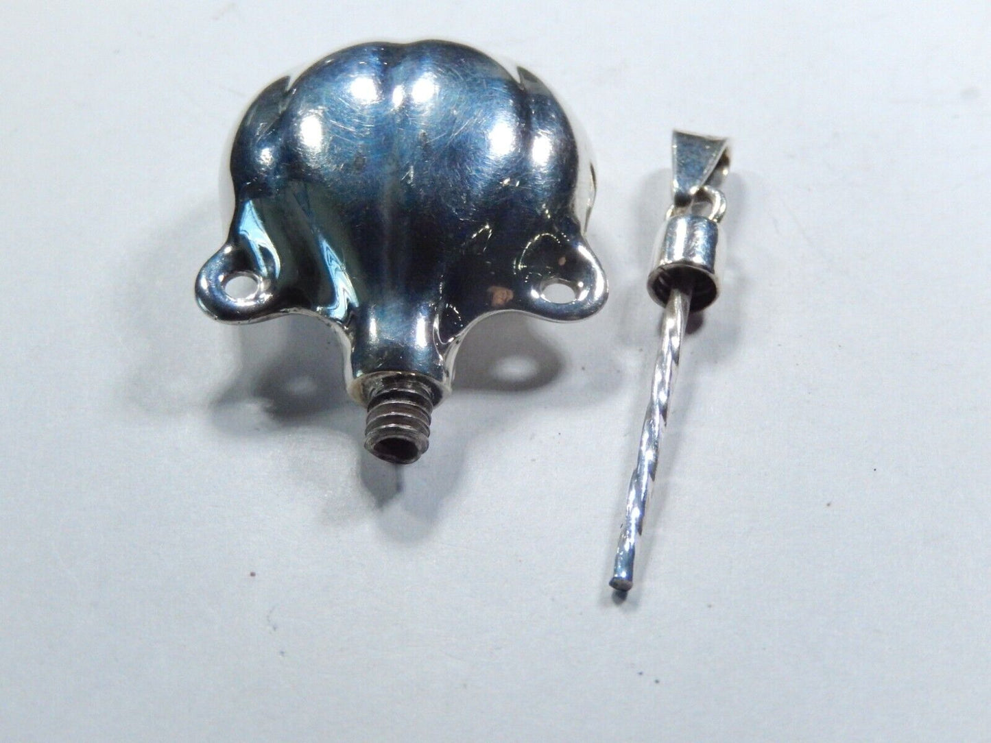 *VINTAGE*  MEXICO TAXCO LARGE STERLING SILVER PERFUME POISON HOLDER PENDANT