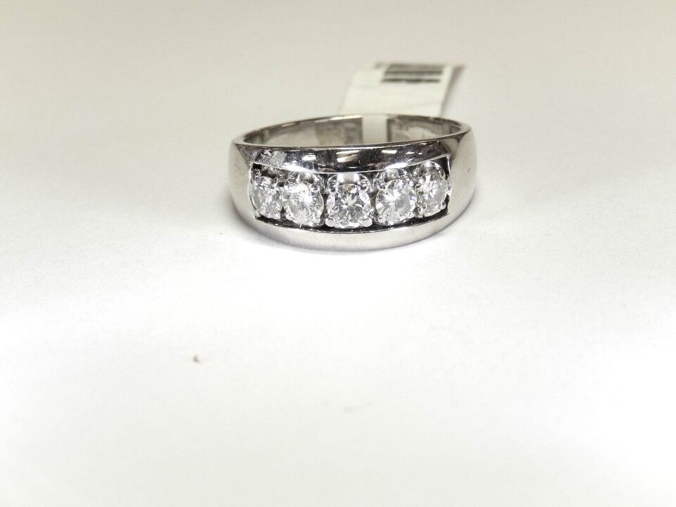 Men's White Gold Natural 5 Diamond Wedding Ring Approx. Size 10.5