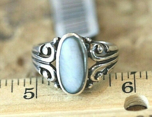 *VINTAGE*  Sterling Silver  Southwest Mother of Pearl MOP Ring Size 7.5