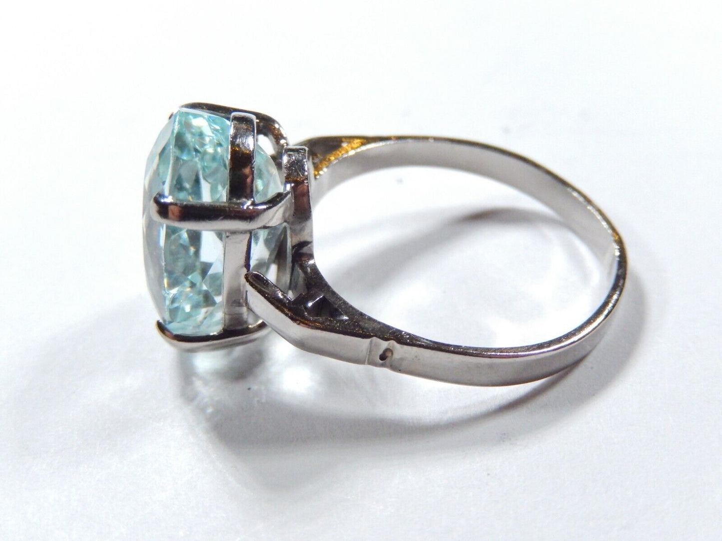 VINTAGE* Sterling Silver 9.00 CT BLUE TOPAZ OVAL FANCY CUT SOLITAIRE Ring Sz7.75