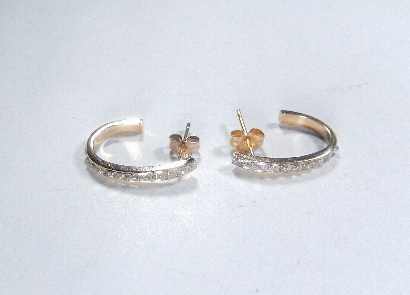 *VINTAGE*   18K YELLOW GOLD 24 DIAMOND "J" HOOP EARRINGS