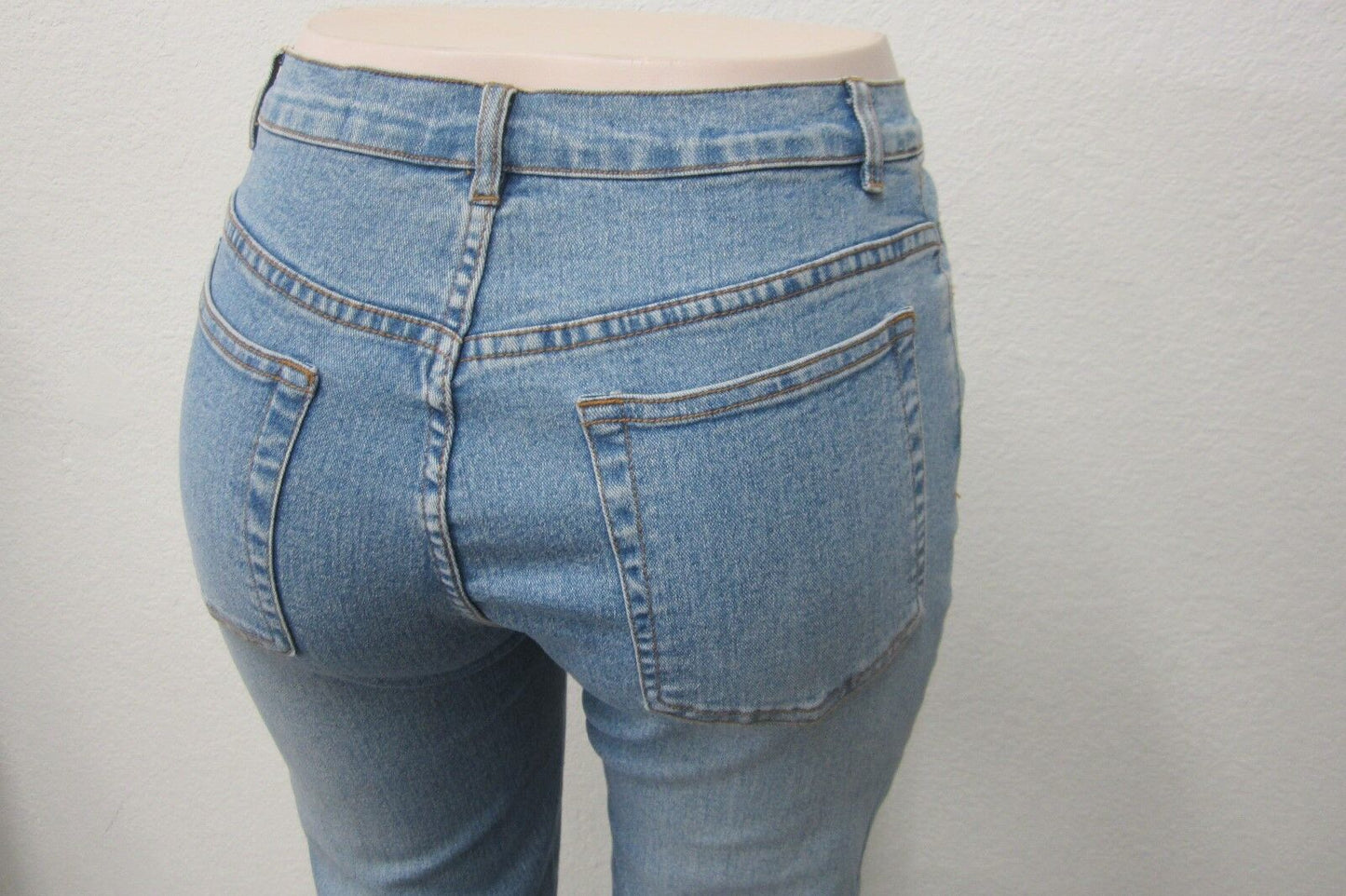 Very Vera Jeans Peek-a-Boo Holes Leg Embellished Jewels Size 6 x L31"