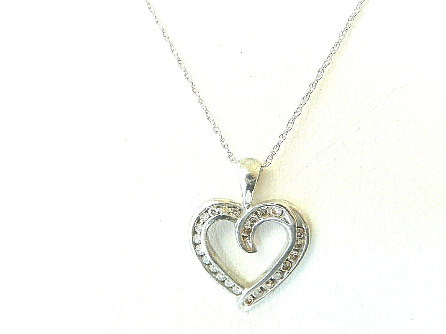 *NWT* ELEGANT 14K WHITE GOLD .50CT DIAMOND HEART PENDANT W/14K CHAIN 18"