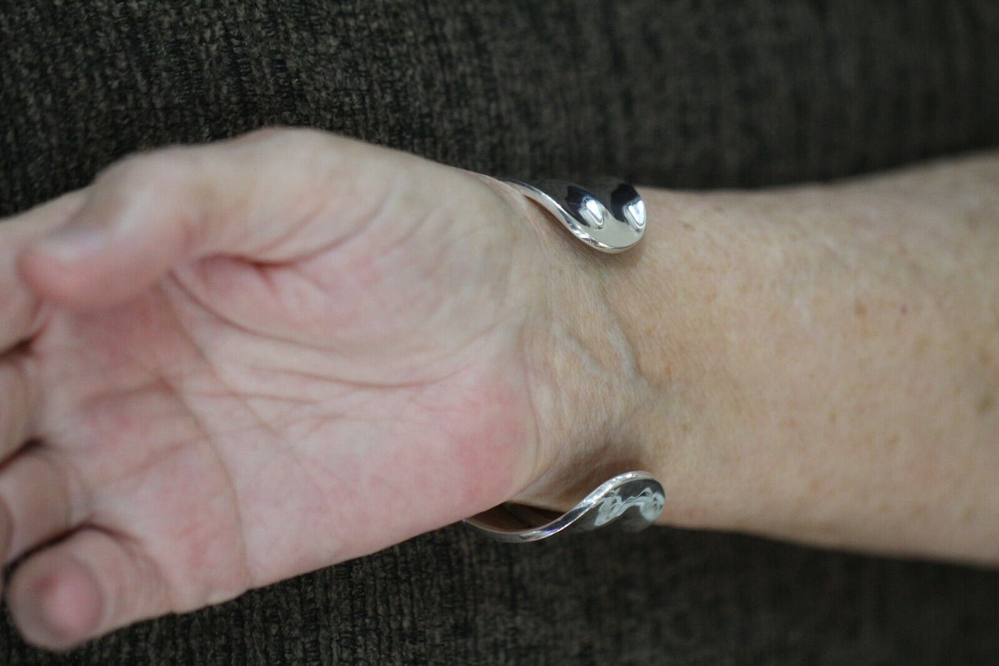 *VINTAGE* Mexico Sterling Modernist Solid Wide Cuff Smooth Curved Bracelet