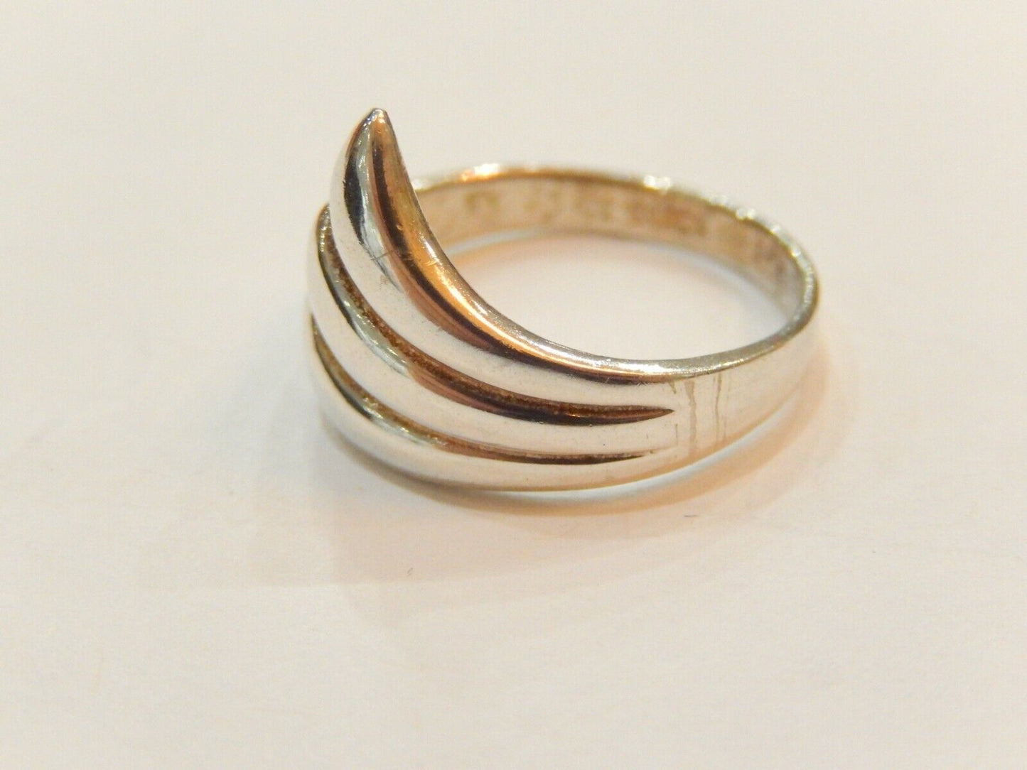 *VINTAGE*  925 Sterling Silver Modernist Ring Size 8.5