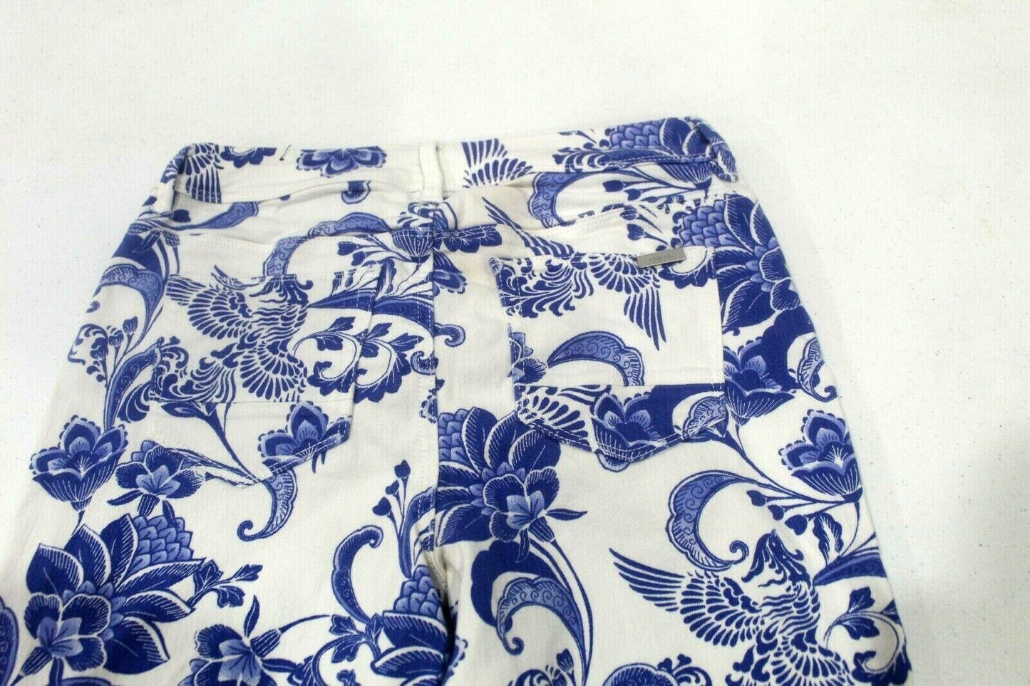 Chico's The So Slimming Girlfriend Crop in Damask Floral Stretch Jean 1 / 00