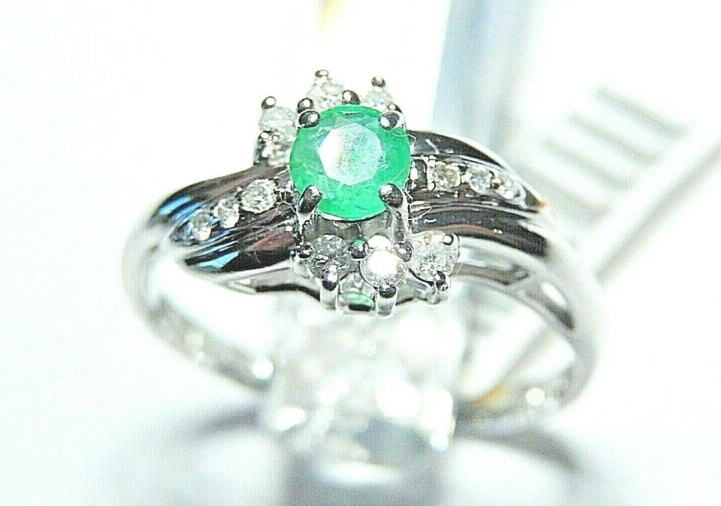 *NWT* 14K White Gold Natural Emerald & Diamond Halo Ring  Size 7