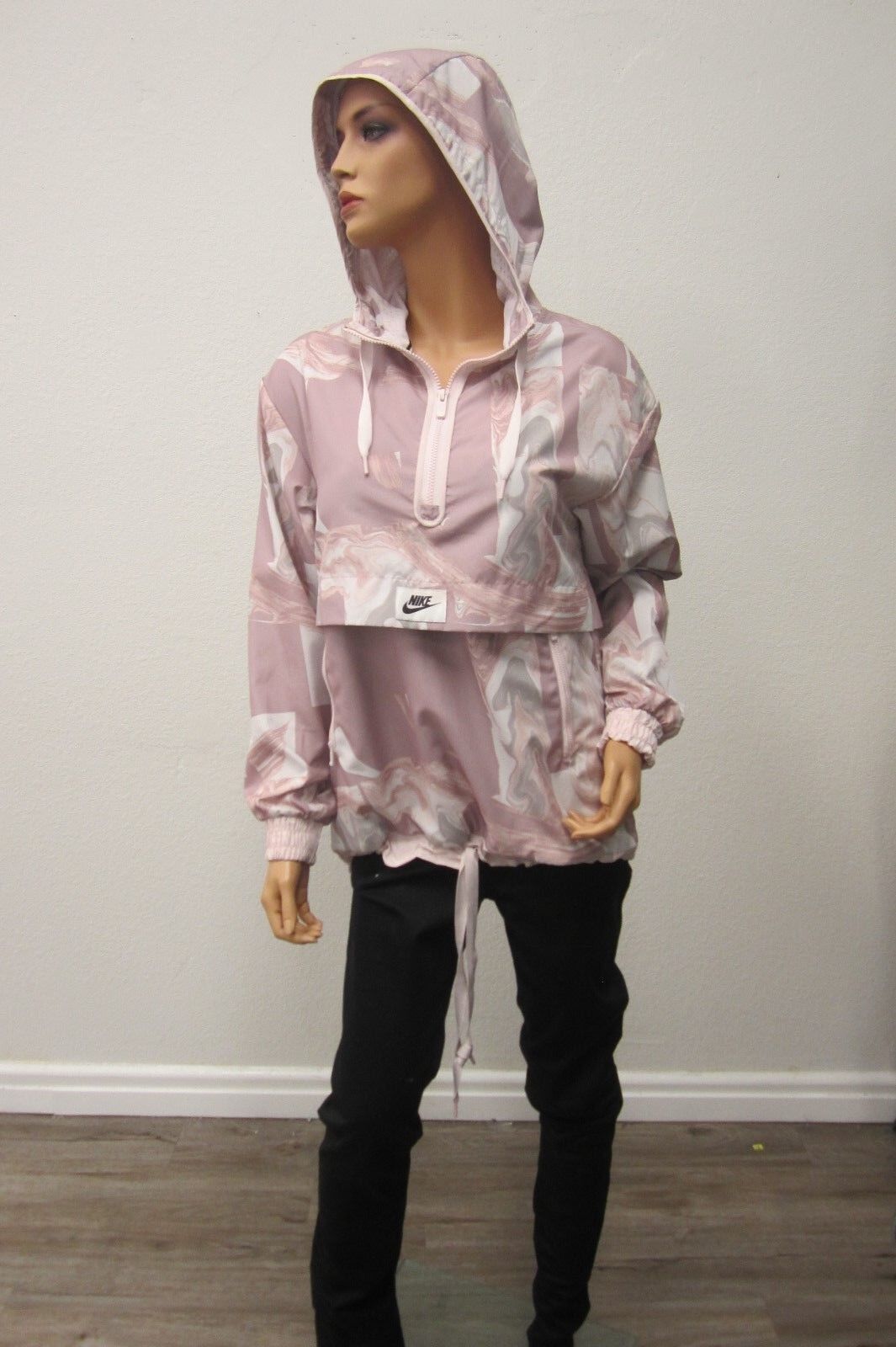 *NWOT* $99  Nike Pink SUPER CUTE Women"s 1/4 Zip Jacket  with Hood Size S