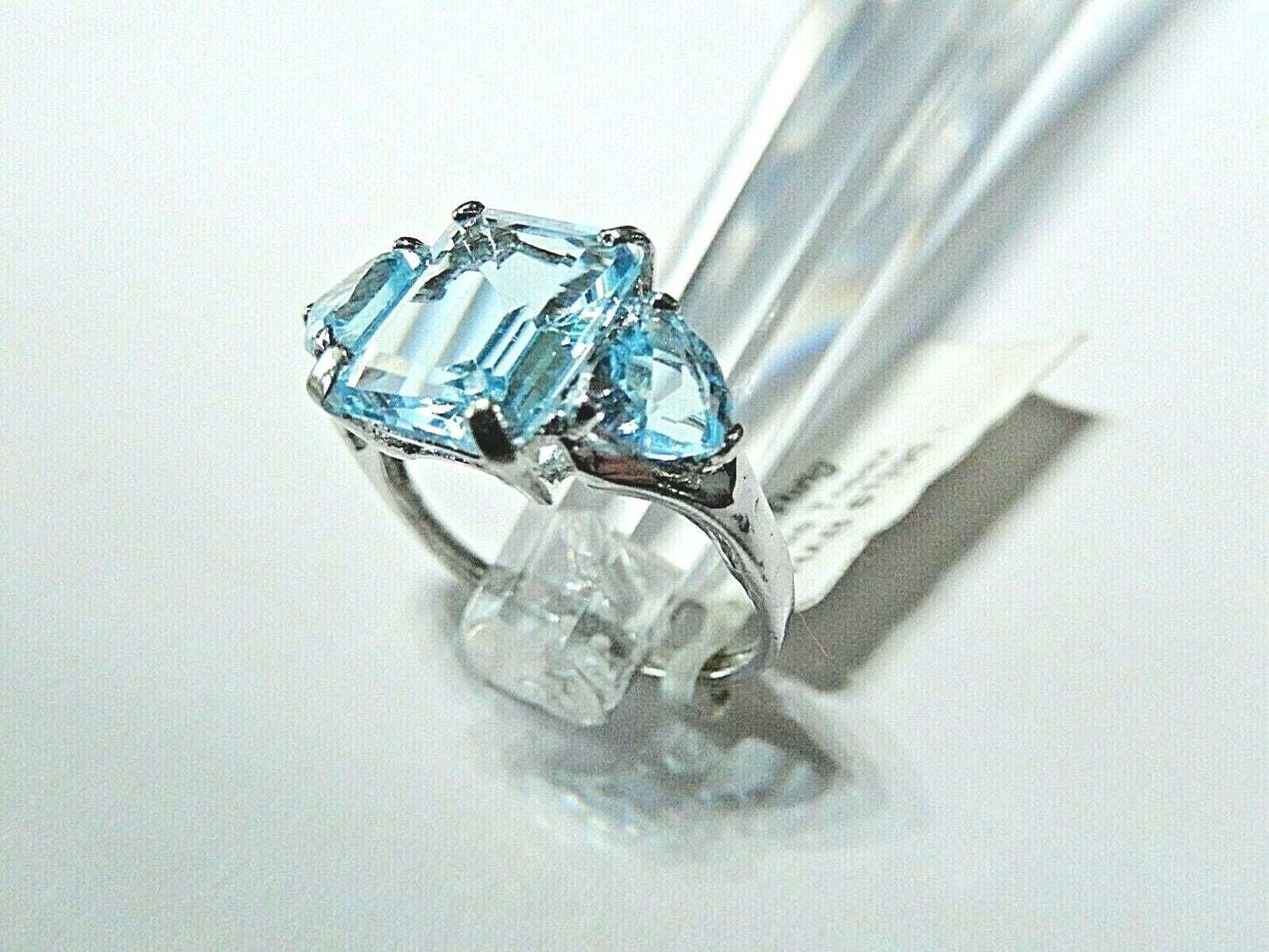 *NWT*  10K WHITE GOLD 4.00 CT SWISS  BLUE TOPAZ 3 STONE RING SIZE 7.5