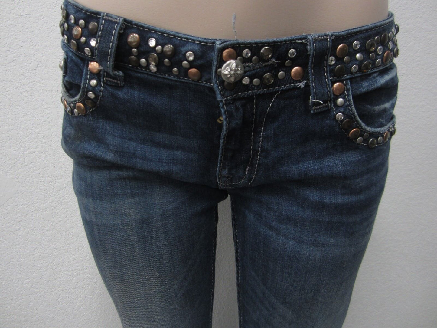 VERY NICE Miss Me Women's Jeans JW4288B31  "Glamour Stones" Boot cut Size 30x25